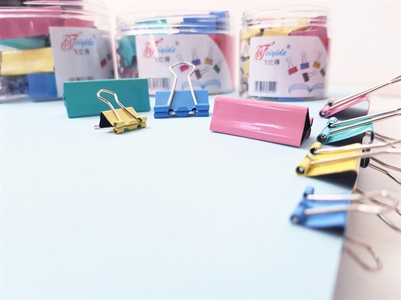 Kẹp sắt màu 41mm (24 chiếc/hộp)